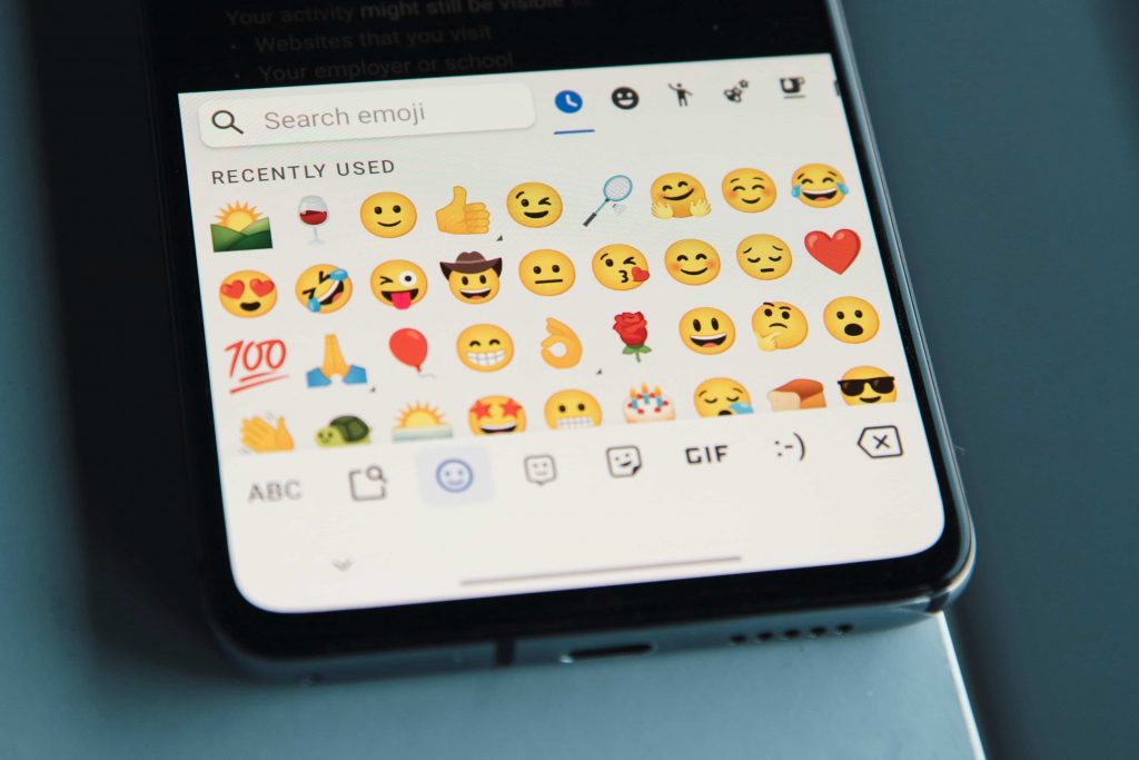 Emoji_comunicazione_azienda